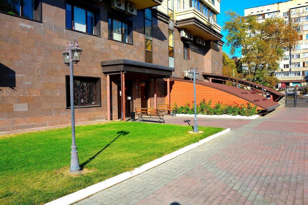 Уютная 2-Комнатная Квартира В Центре Г. Алматы Exterior photo